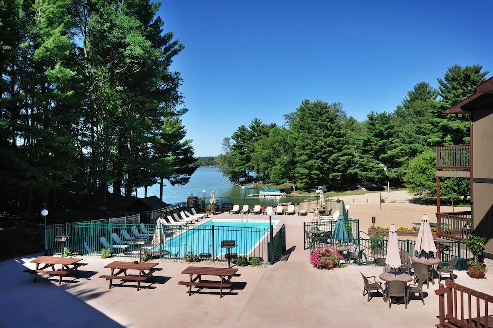 Bakers Sunset Bay Resort Wisconsin Dells