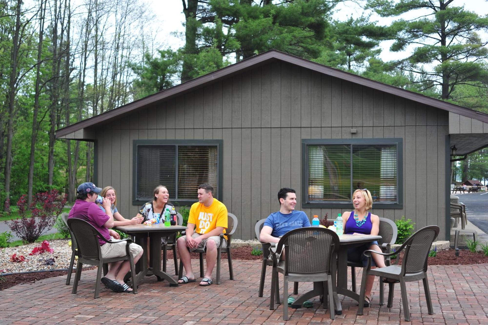 Resort Bakers Sunset Bay Wisconsin Dells