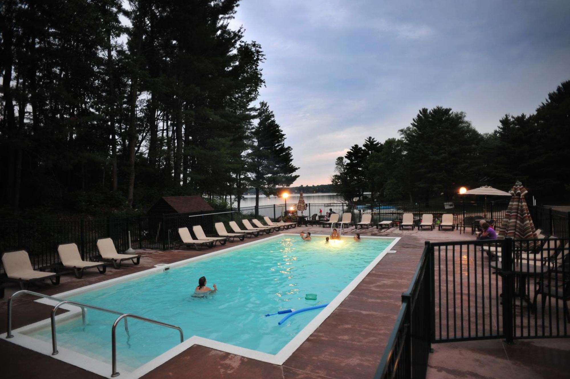 Bakers Sunset Bay Resort 2*