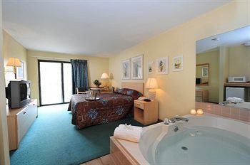 Bakers Sunset Bay Resort 2*