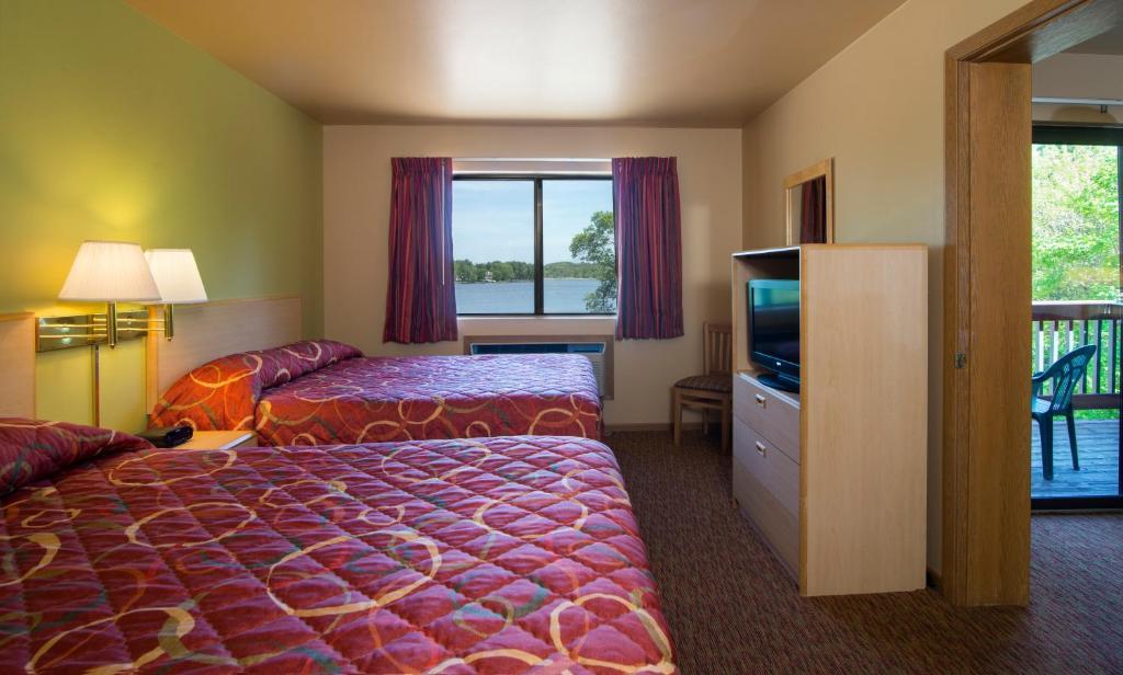 Bakers Sunset Bay 2*